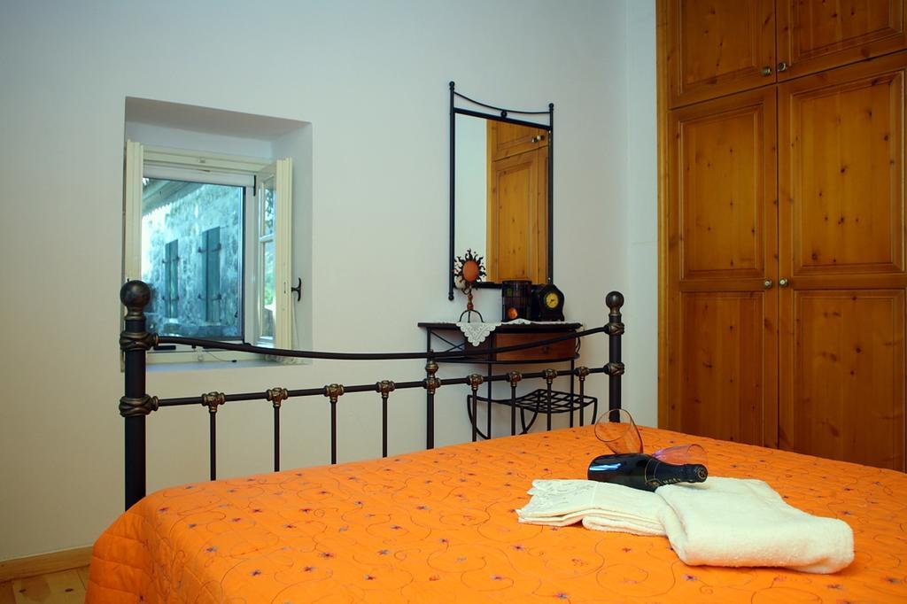 Menelia Cottage Platístoma Quarto foto